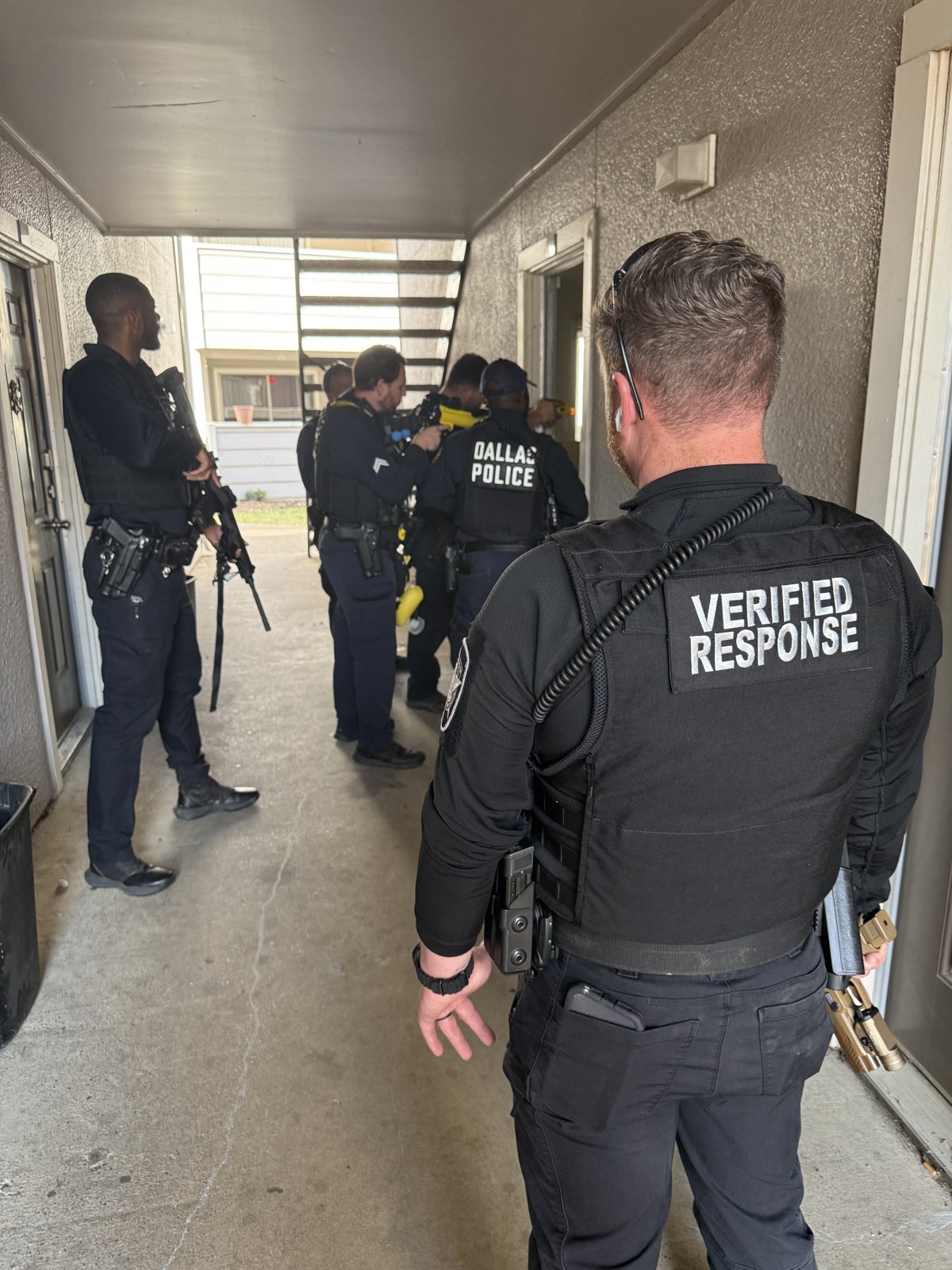 Verified Response officer alongside Dallas Police on an operation